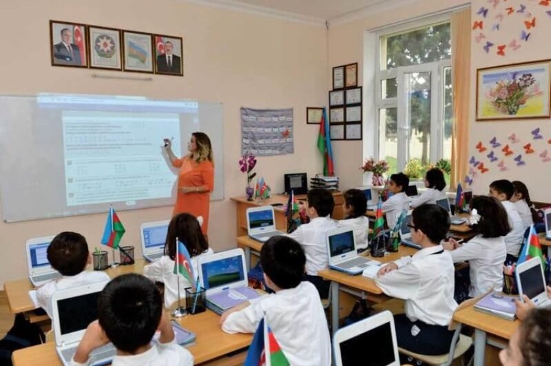 Adı olub, özü olmayan məktəb psixoloqları - "Direktorlar onlara başqa iş tapşırır"