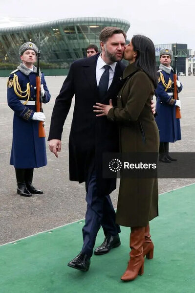 Venslə xanımının Bakıdakı bu fotosu gündəm oldu