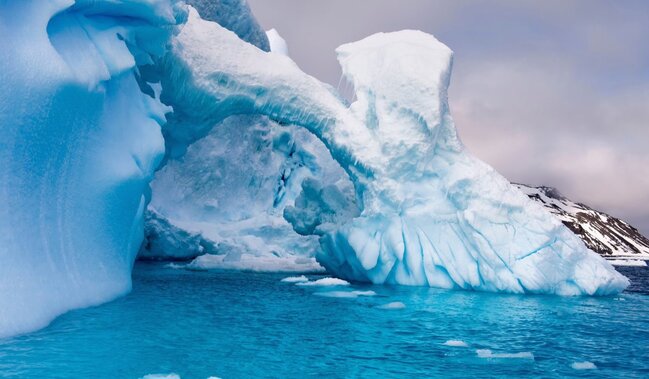 İsti su Antarktidaya çatıb və artıq buzlaqları "yeyir"