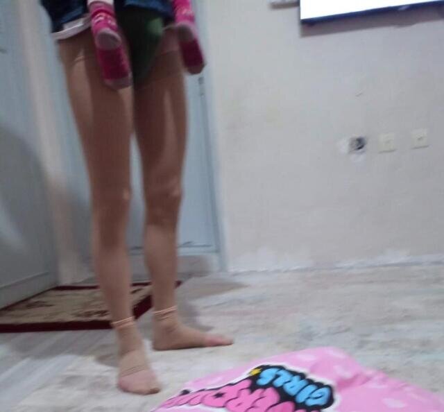 Ərinin arvad paltarında şəkillərini görən qadın boşanır - FOTO