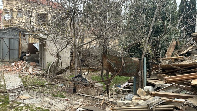 Vətəndaşın evini sökdülər - "Deyir arxasında məmur dayanır"+Video+Fotolar