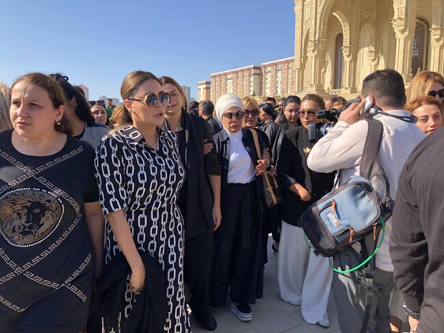 Qənirə Paşayevanın vida mərasimindən reportaj - FOTOLAR