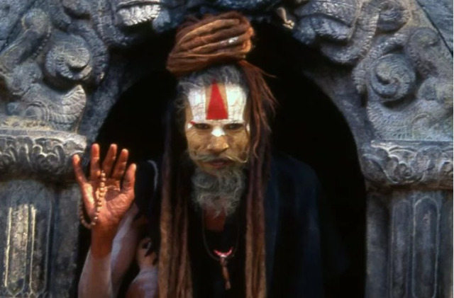 Dəhşət! Burada insan kəllələrindən içki stəkanı kimi istifadə edirlər-FOTO