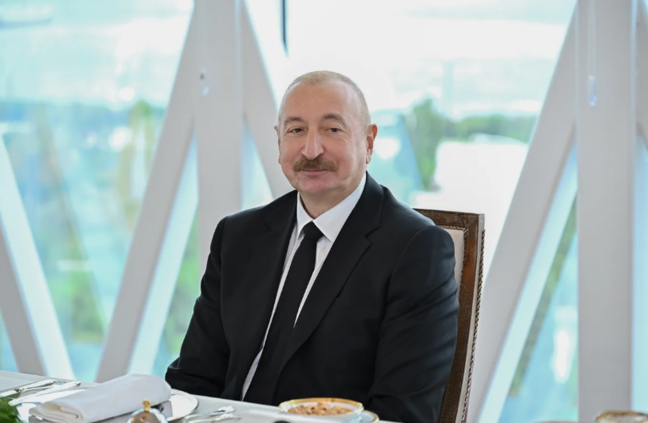 Azərbaycan Prezidenti və Çeçenistan başçısı birgə nahar ediblər - Foto