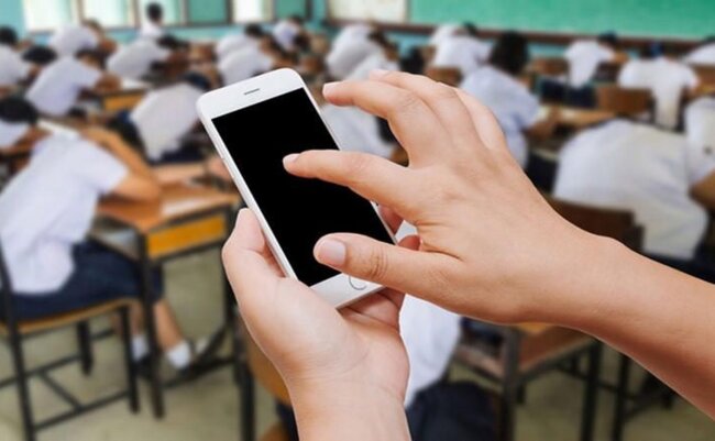 Şagirdlərin məktəbə telefon aparması qadağan edilib? - Açıqlama