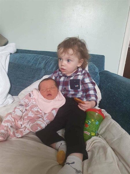 Hamilə olduğunu dünyaya uşaq gətirəndə bildi - İnanılmaz