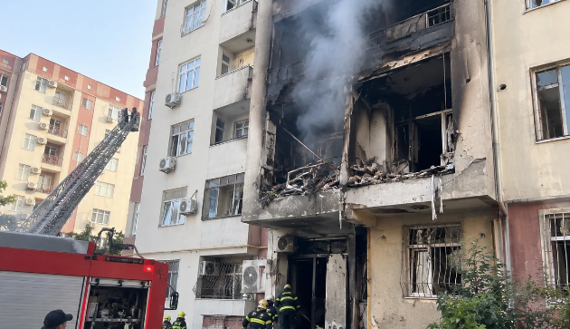 Abşeronda yaşayış binasında partlayış - Foto/Video
