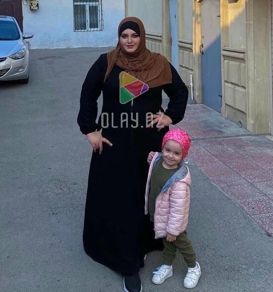 Əməkdar artistin qızı hicaba keçdi - FOTO