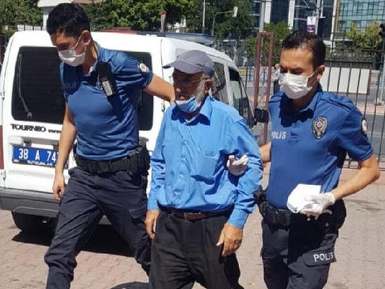 Oğul qatilindən dəhşətli etiraf - "Əgər öldürməsəydim, nəvələrimi, gəlinimi öldürəcəkdi" - VİDEO