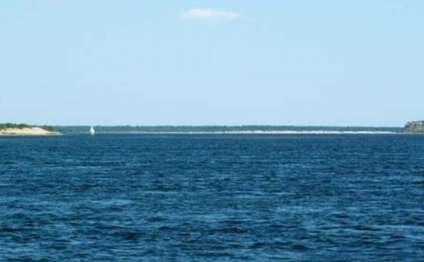 Bakıda sərxoş kişi dənizə düşüb