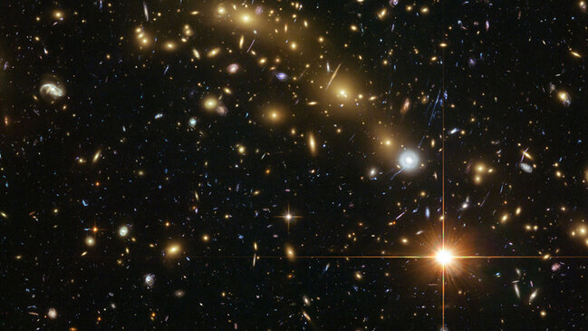 Müasir fizikada ciddi problem aşkarlandı: Kainat asimmetrik ola bilər