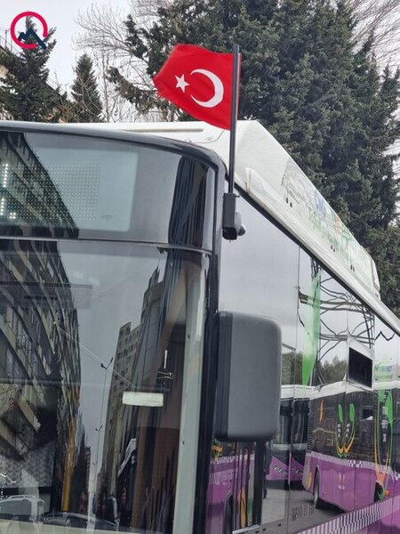 Bakıda avtobuslara Türkiyə bayraqları vuruldu - FOTOLAR