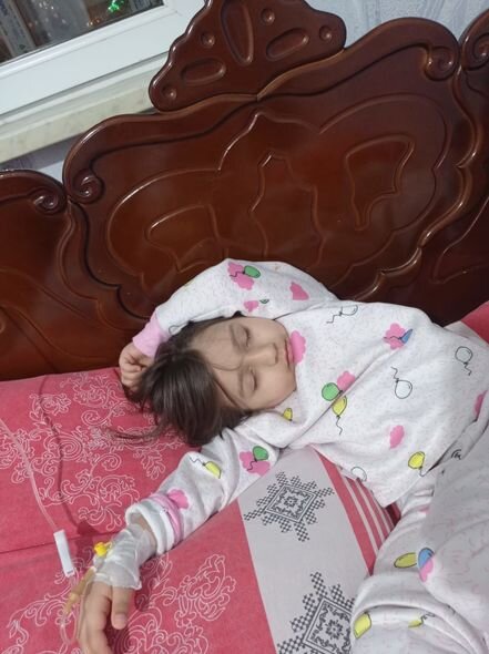 Leykozdan əziyyət çəkən azyaşlının anası: "Təkbaşına mübarizə aparmaqdan yoruldum" - FOTO