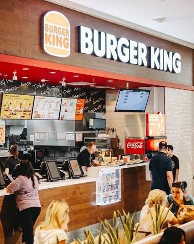 "Burger King" maaşımızı vermir" - Şikayət