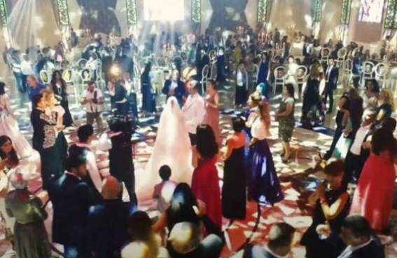 Toyda qonaqlar arasında DAVA