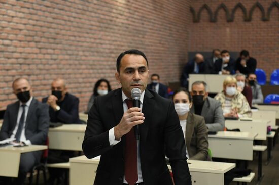 Federasiya rəsmiləri və milli komandaların məşqçiləri ilə görüş keçirilib