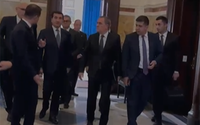 Azərbaycan nümayəndə heyəti Ağ evə yola düşür - Video