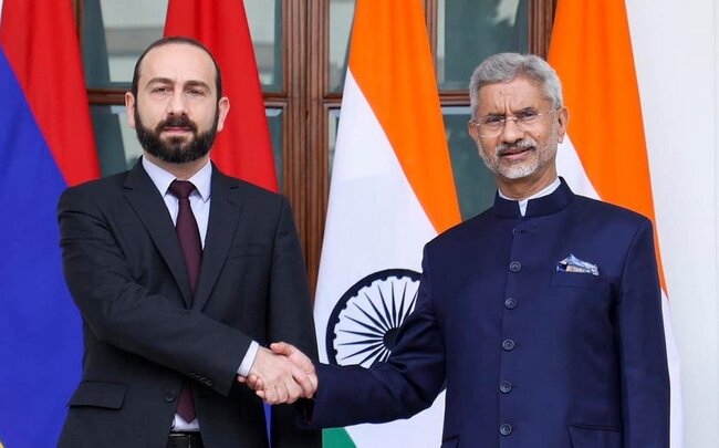 Mirzoyan hindistanlı həmkarı ilə regionu müzakirə edib