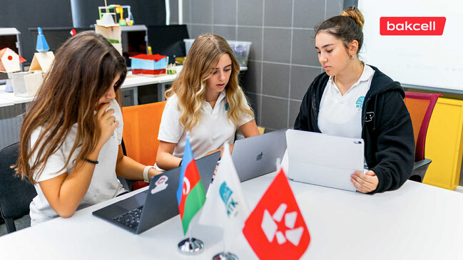 "Bakcell" Bilik Günü münasibətilə Müasir Təhsil Kompleksinin şagirdləri ilə görüşdü