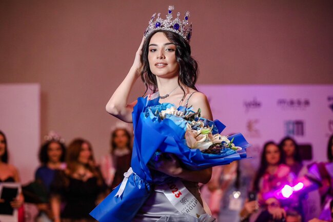 Azərbaycanı beynəlxalq gözəllik yarışmasında 185 sm boyundakı bu model təmsil edəcək - FOTO/VIDEO