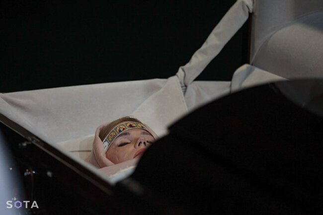 Tamamilə yandığı deyilən Duqinanın tabutdakı görüntüsü gündəm oldu - FOTO