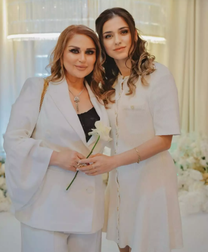 Mələkxanım Eyubova ilk dəfə böyük qızı ilə… GÖRÜN KİM İMİŞ