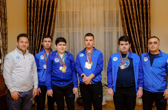 Leyla Əliyeva Azərbaycan Autizm Assosiasiyasının idmançı uşaqları ilə görüşüb - FOTO