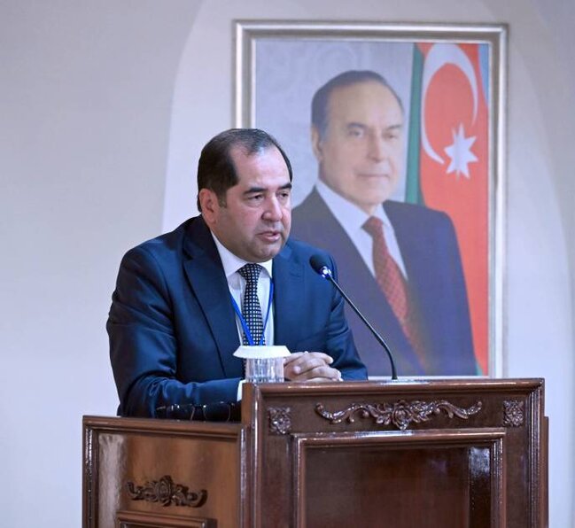 "Qərbi Azərbaycana qayıdışın beynəlxalq-hüquqi əsasları" mövzusunda konfrans keçirildi - FOTOLAR