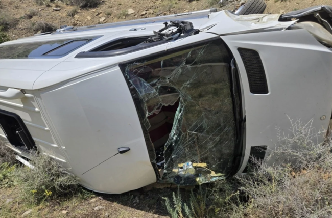 TƏCİLİ: Azərbaycanda şagirdləri daşıyan avtobus AŞDI - Hadisə yerindən GÖRÜNTÜLƏR - VİDEO