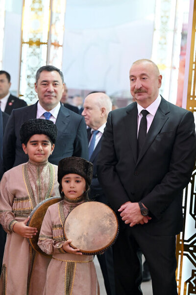 Şəkərbura, paxlava bəzək verir Türkmənbaşına... - Fotolar