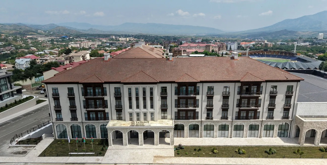Prezident İlham Əliyev "Xankəndi" hotelinin açılışında iştirak edib