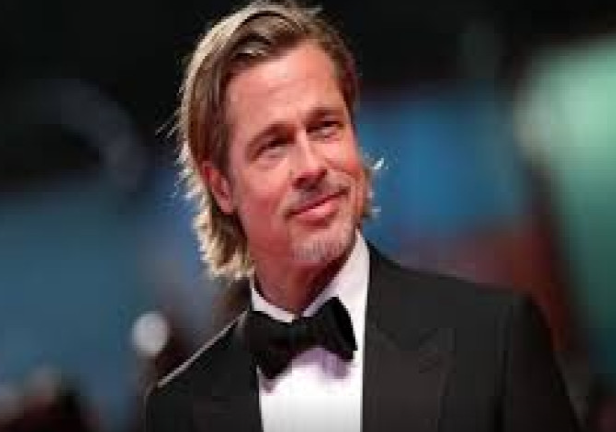 Bred Pitt özündən 29 yaş balaca sevgilisinə evlilik təklif etdi