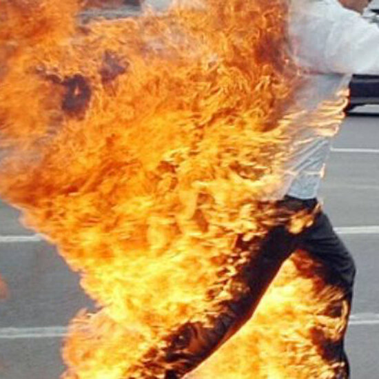 DƏHŞƏT: Ata və ana maşında yanaraq öldü, övladları isə...