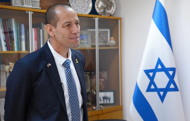 İsrail səfiri: "Zaman keçdikcə, daha çox insan vaxtilə didərgin düşdüyü doğma yurduna qayıdacaq"