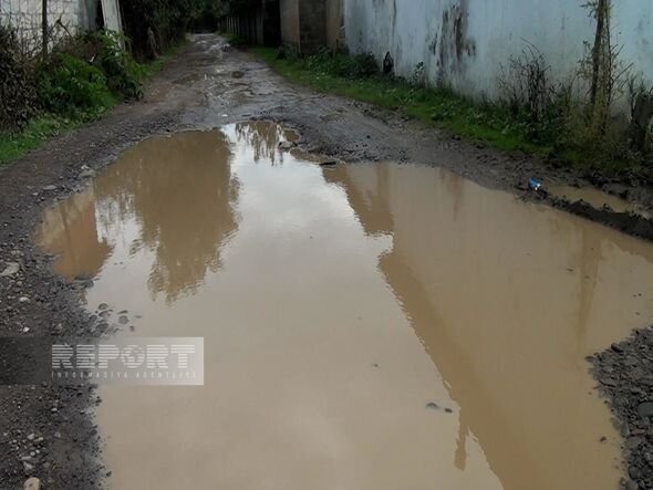 Cəlilabadda uzun illərdir təmir olunmayan yol yararsız vəziyyətə düşüb - FOTO