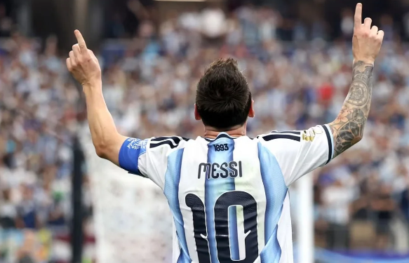 Messi dünya çempionatlarında heç kimin edə bilmədiyini etdi