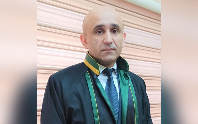 Bakı bulvarında gəzintiyə çıxan vəkil qəfil öldü (FOTO)