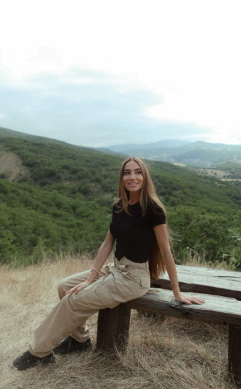 Arzu Əliyeva Xızı səfərindən görüntülər paylaşdı