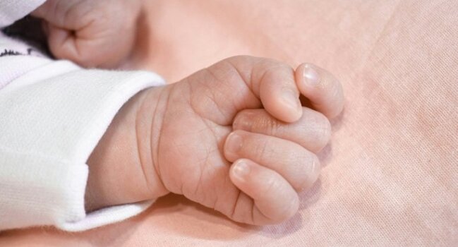 Övladına ad qoya bilməyən cütlük boşandı