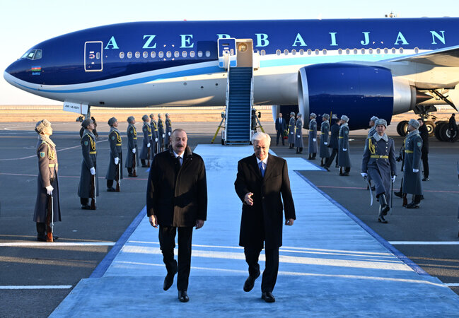 Prezident Qazaxıstandadır - Fotolar