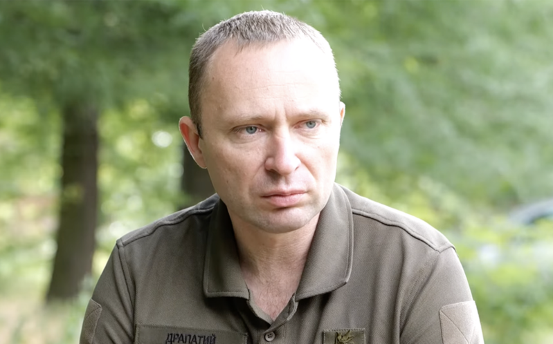 Ukrayna Quru qoşunlarının komandanı istefa verib