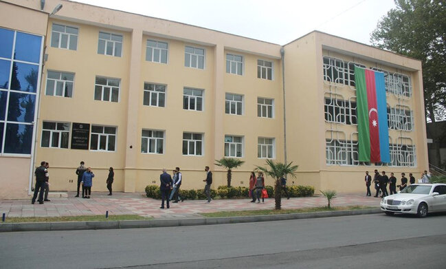 Azərbaycanda bu işçilərin də maaşı artdı