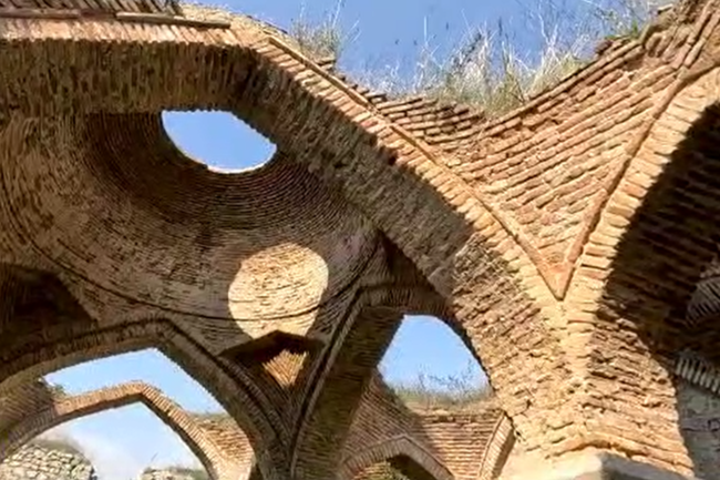 Ermənilərin məscidlərimizi tövlə kimi istifadə edildiyi üzə çıxdı-VİDEO