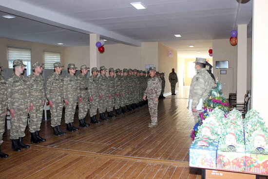 Quru Qoşunların Komandanı hərbi hissələri ziyarət edib - FOTO
