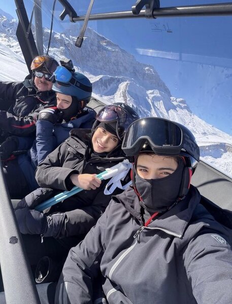 Prezident nəvələri ilə Şahdağda xizək sürdü - FOTOLAR