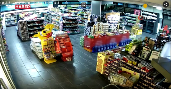 Türkiyədə zəlzələ anı belə görüntüləndi-VİDEO