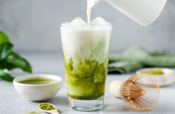 ABŞ-də matça çayı içən qadın xəstəxanalıq oldu