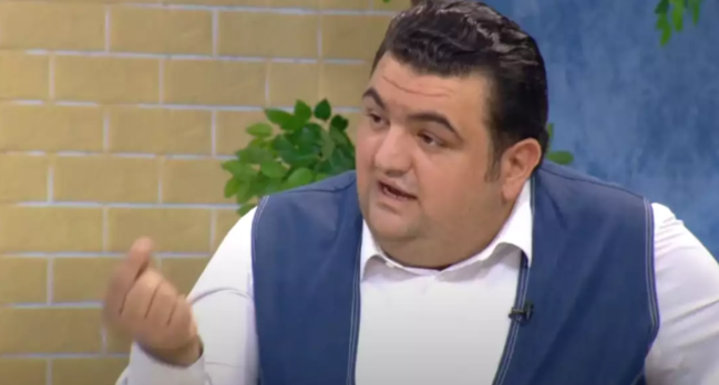 Aşıq Əli: "Qadın ancaq uşağı tərbiyə edib, yemək bişirə bilər"
