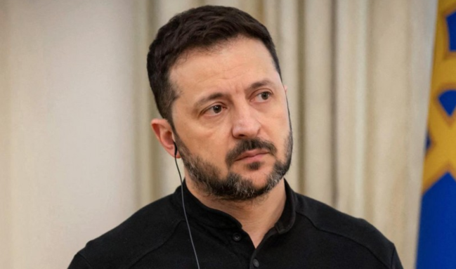 Zelenski Rusiya Silahlı Qüvvələrini Pasxa atəşkəsini pozmaqda ittiham edib