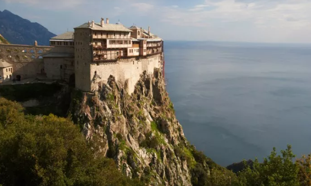 Bu adada yalnız kişilər yaşayır - Qadınların girişi niyə QADAĞANDIR?